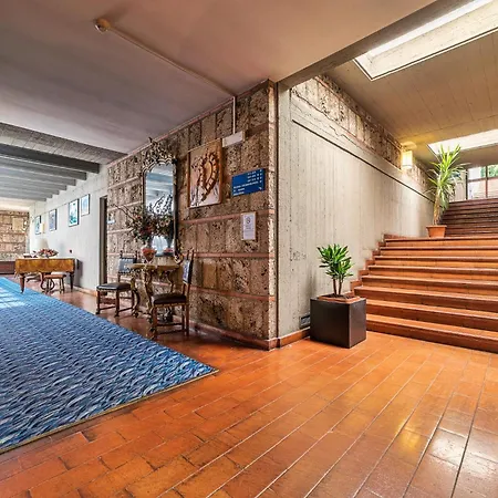 Garden Hotel 4*