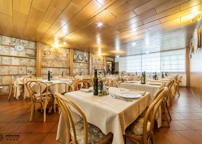 Ξενοδοχείο Garden 4*