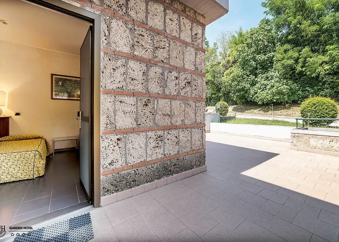 Garden Ξενοδοχείο 4*